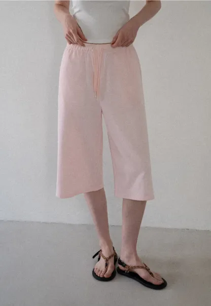 Pantalon décontracté court à jambes larges et taille élastiquée avec cordon de serrage