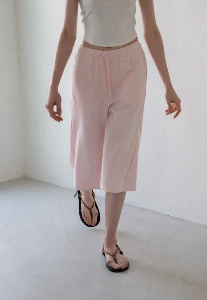 Pantalon décontracté court à jambes larges et taille élastiquée avec cordon de serrage