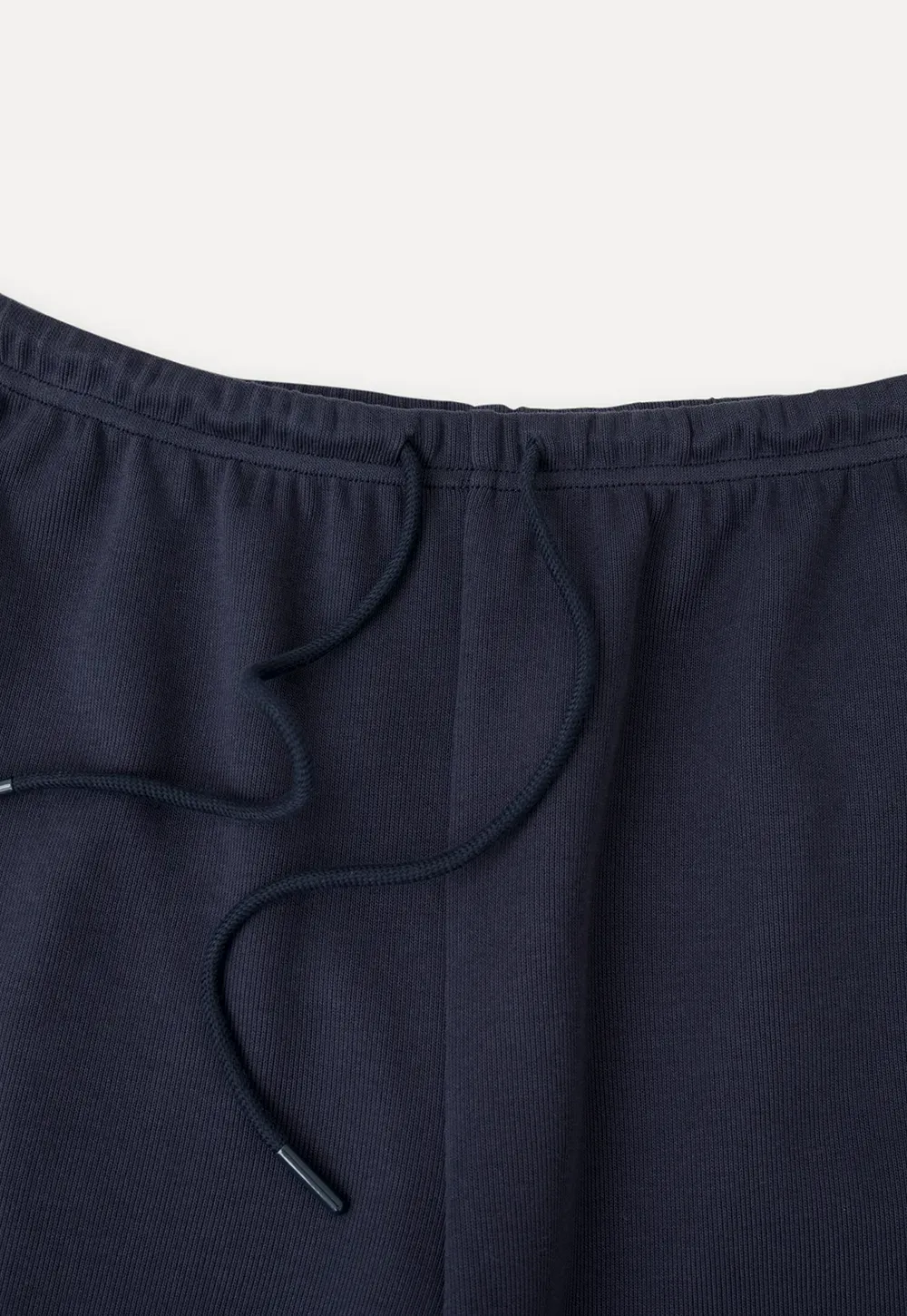 Freizeithose mit hohem Bund und Kordelzug, ausgestelltem Bein