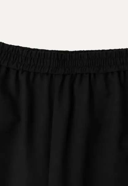 Lässige, lässige Hose mit kurzem, weitem Bein und Kordelzugbund