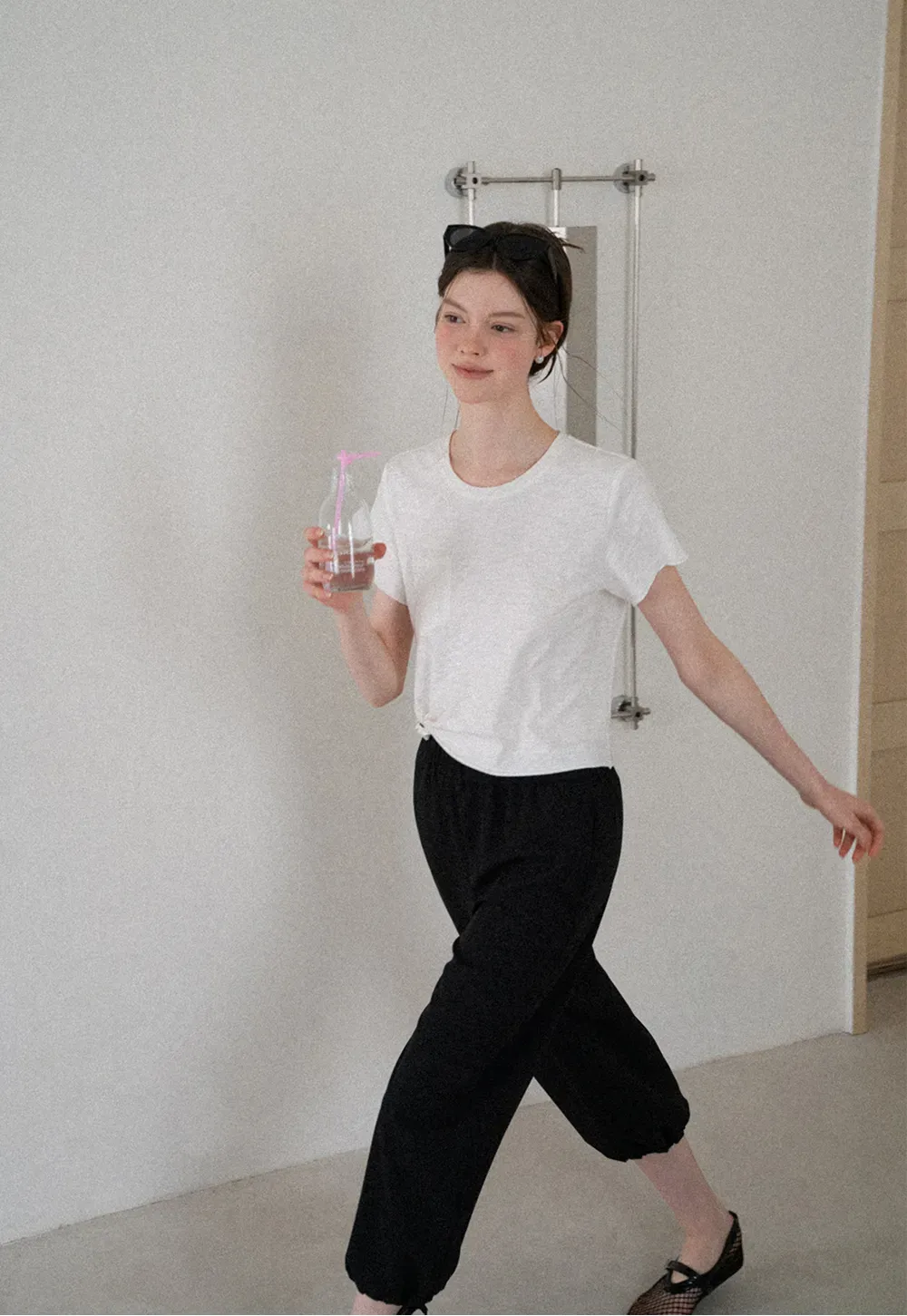 Lässige, lässige Hose mit kurzem, weitem Bein und Kordelzugbund