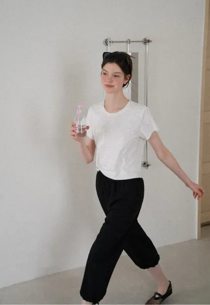 Lässige, lässige Hose mit kurzem, weitem Bein und Kordelzugbund
