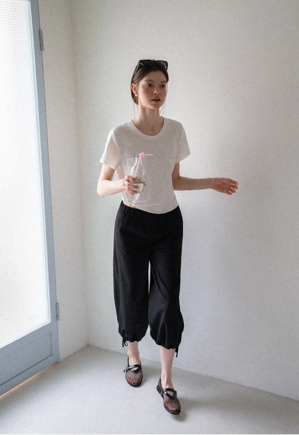 Lässige, lässige Hose mit kurzem, weitem Bein und Kordelzugbund