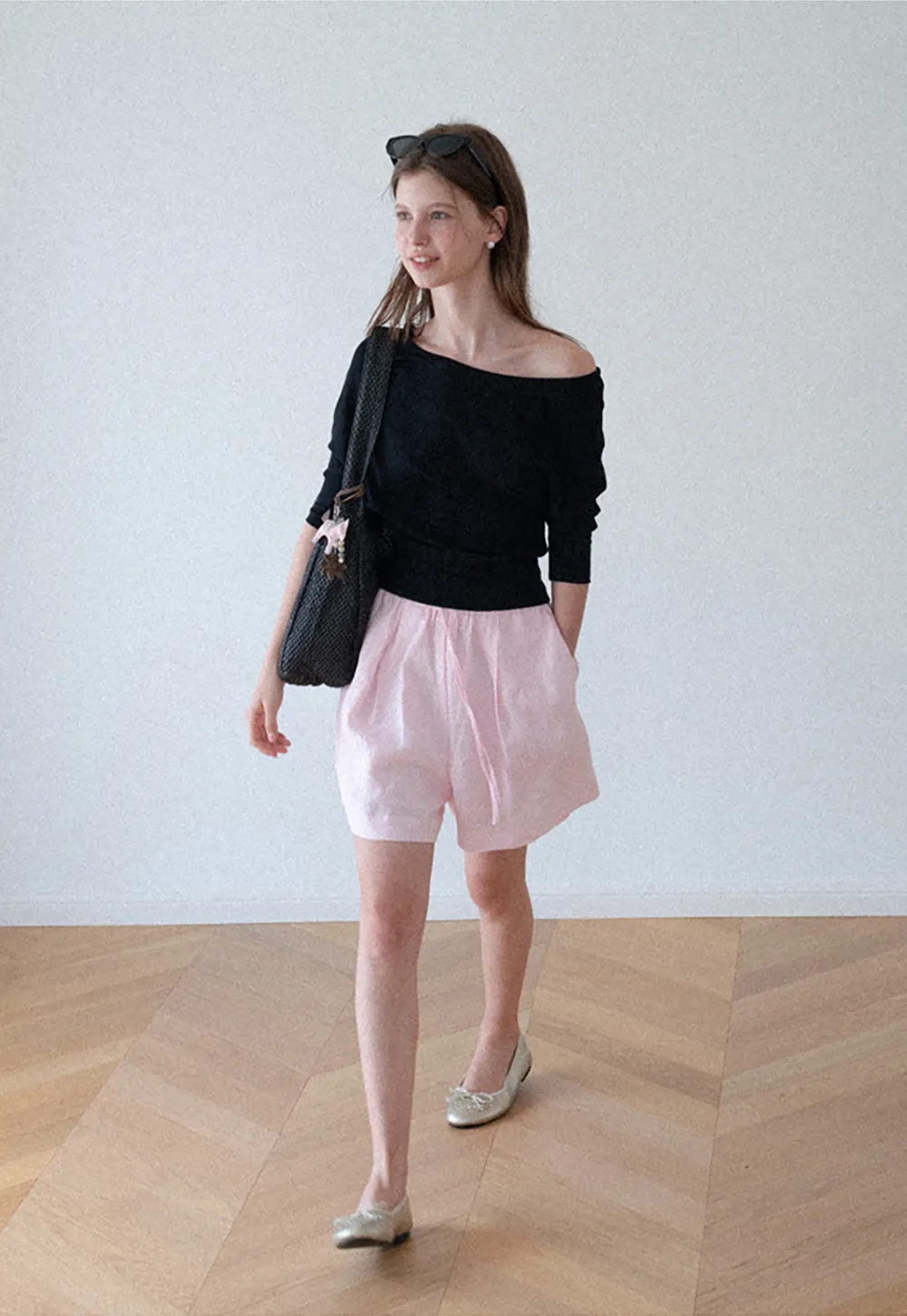 Elastic Waist Pleated Loose Fit Casual Pants