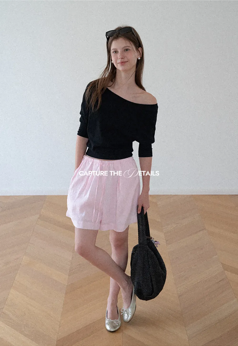 Elastic Waist Pleated Loose Fit Casual Pants