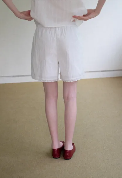 Lace Trim Cropped Shorts