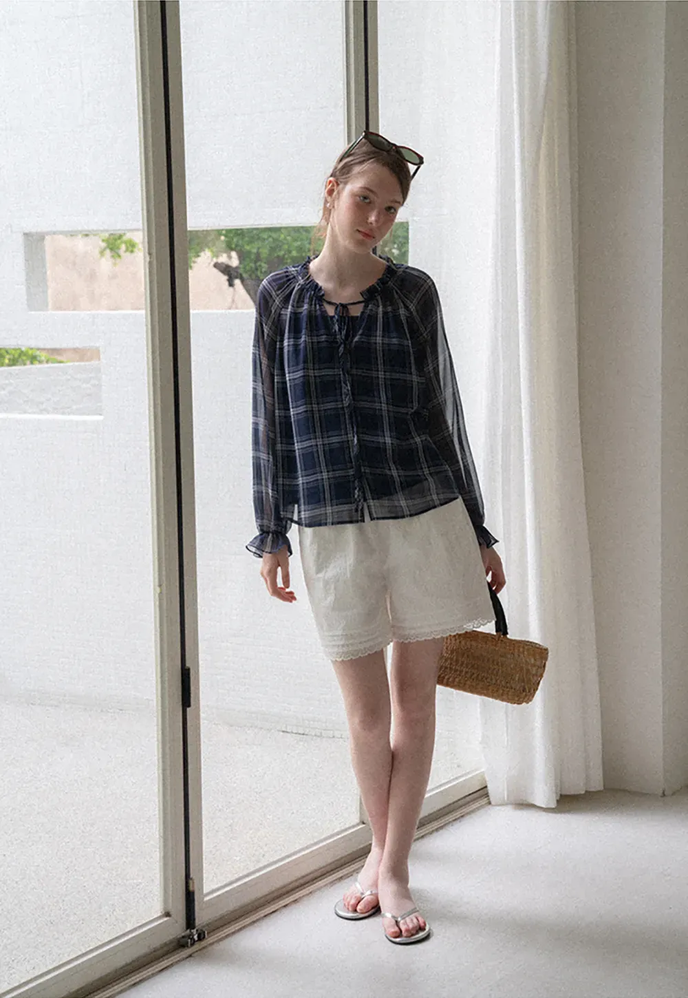 Lace Trim Cropped Shorts