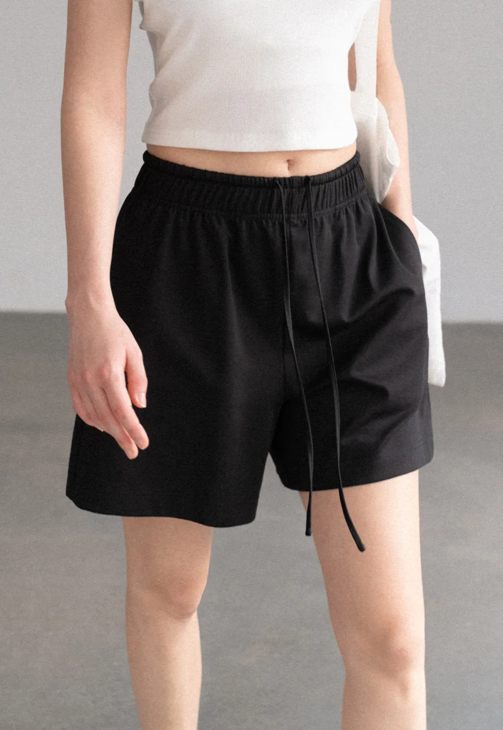 Drawstring Waist Relaxed Fit Casual Shorts