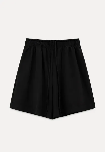 Drawstring Waist Relaxed Fit Casual Shorts