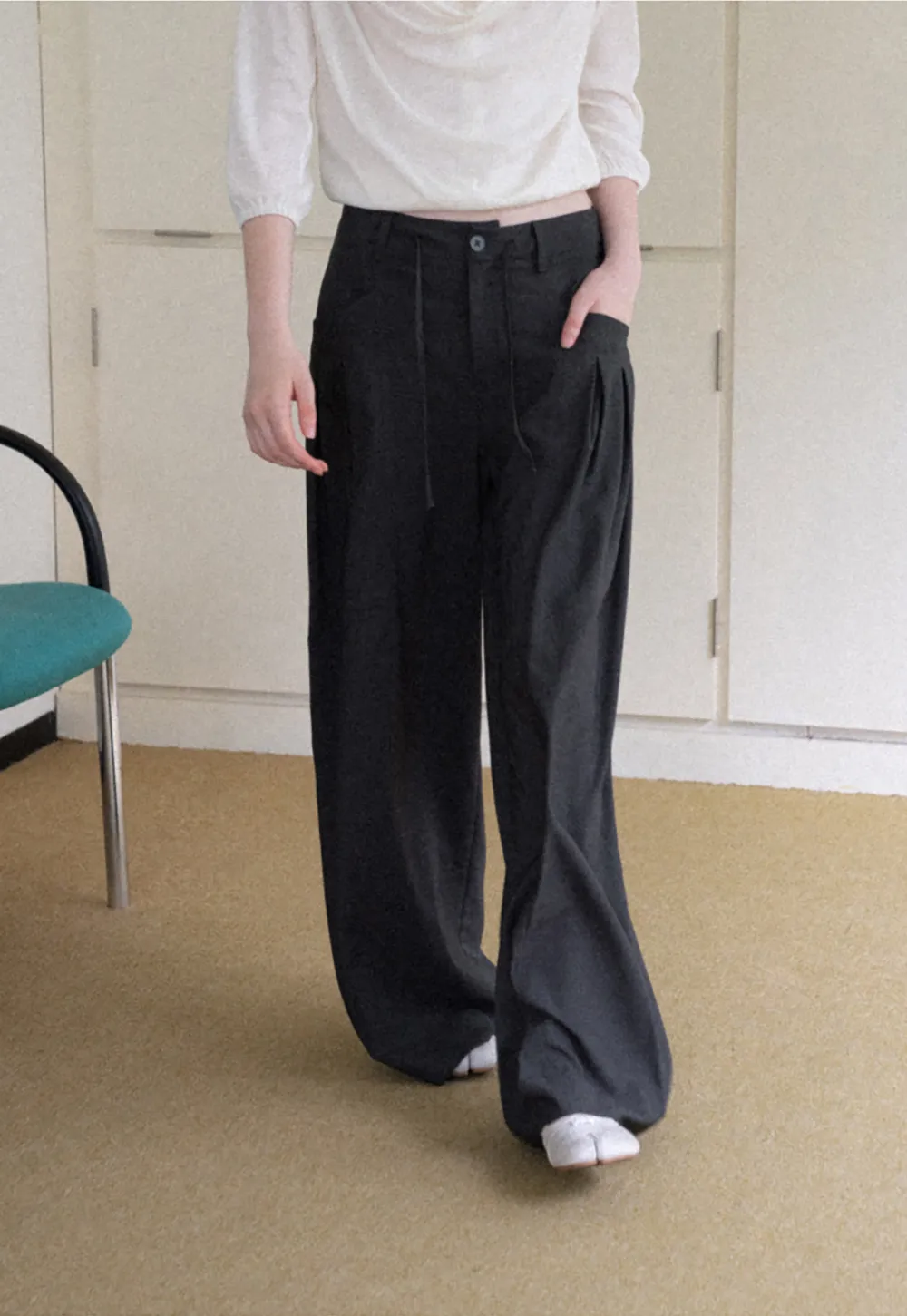 Pleated Wide Leg Drawstring Casual Pants