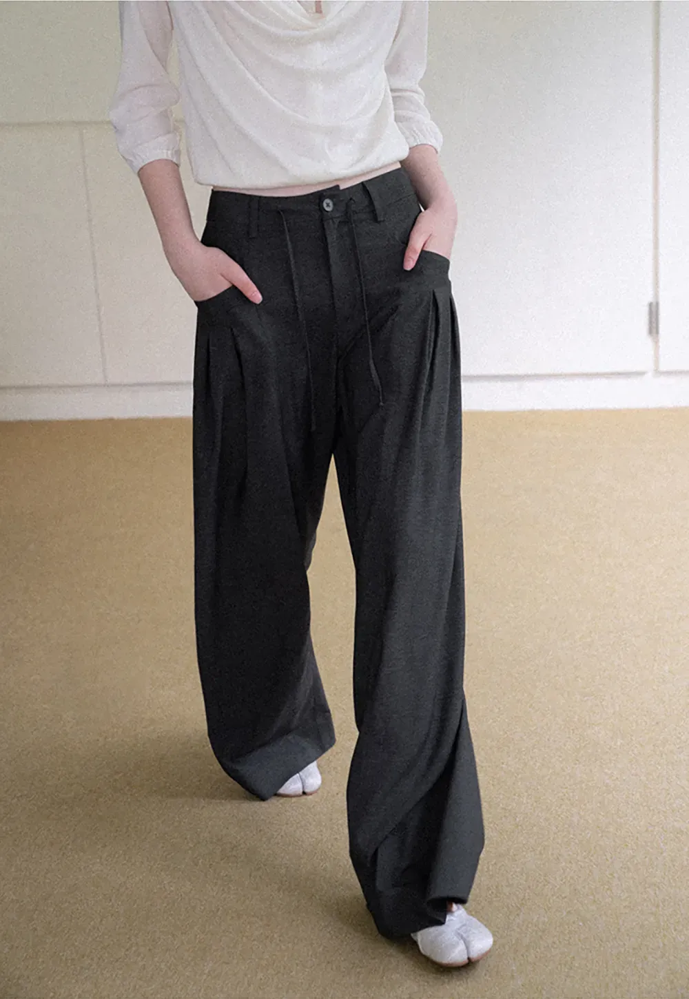 Pleated Wide Leg Drawstring Casual Pants