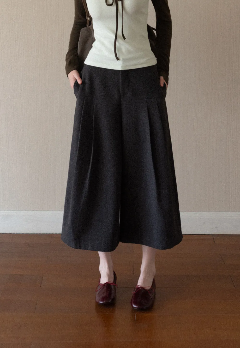 Pleated Wide Leg Cropped Casual Pants