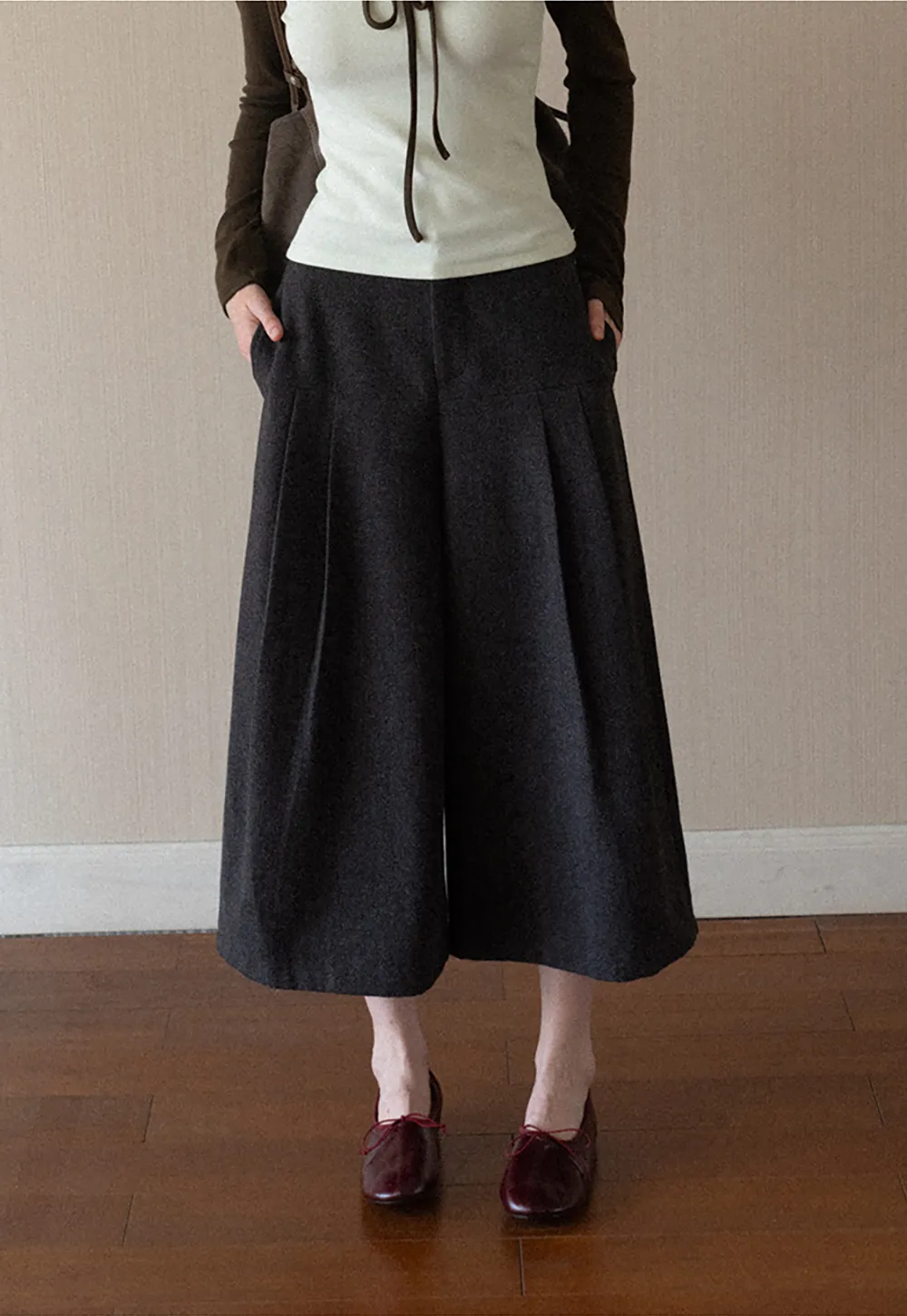 Pleated Wide Leg Cropped Casual Pants