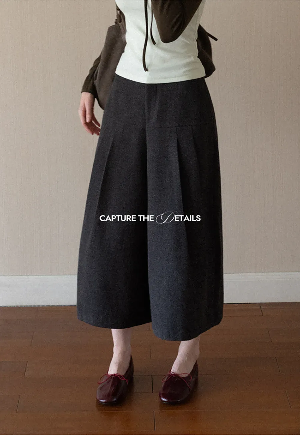 Pleated Wide Leg Cropped Casual Pants