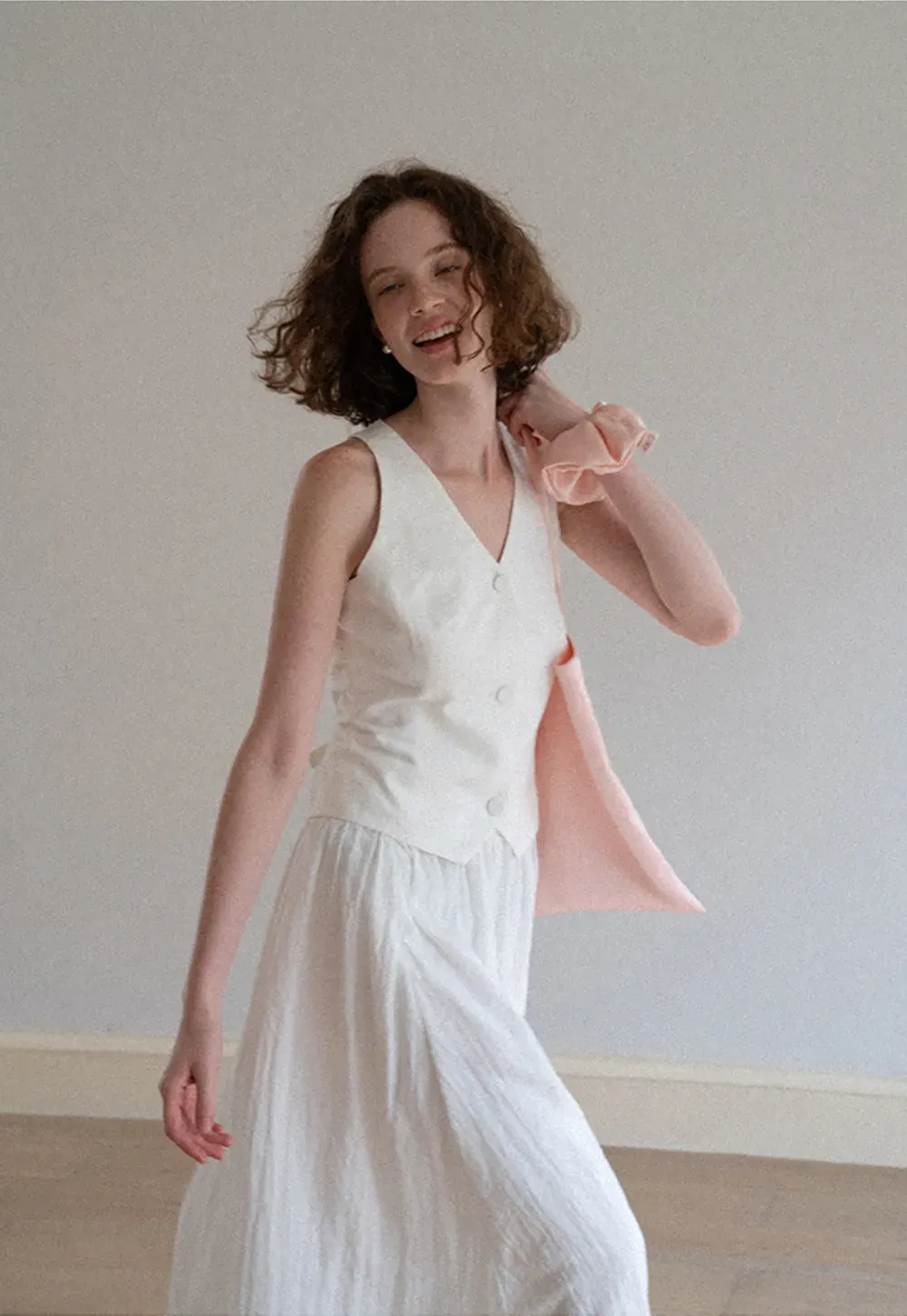 V Neck Sleeveless Tailored Vest A Line Pleated Skirt