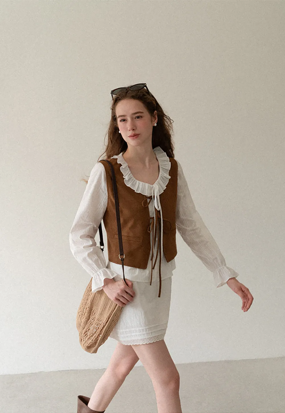 Ruffled Collar Lace Trim Vest
