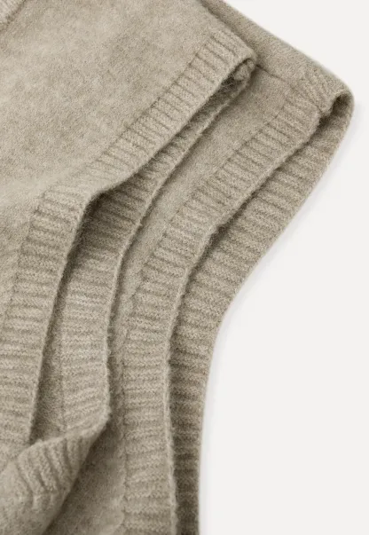 V Neck Ribbed Knit Vest and Flared Skirt Set