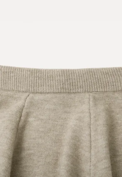 V Neck Ribbed Knit Vest and Flared Skirt Set