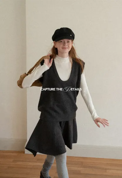 V Neck Ribbed Knit Vest and Flared Skirt Set