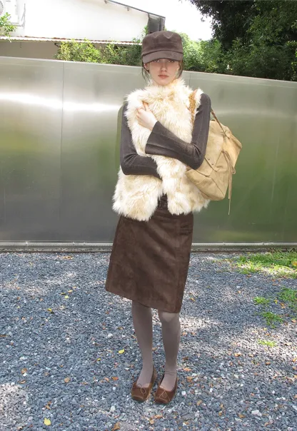 Faux Fur Trimmed Sleeveless Vest