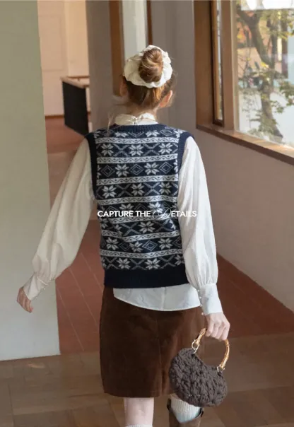 Fair Isle Patterned V Neck Knit Vest