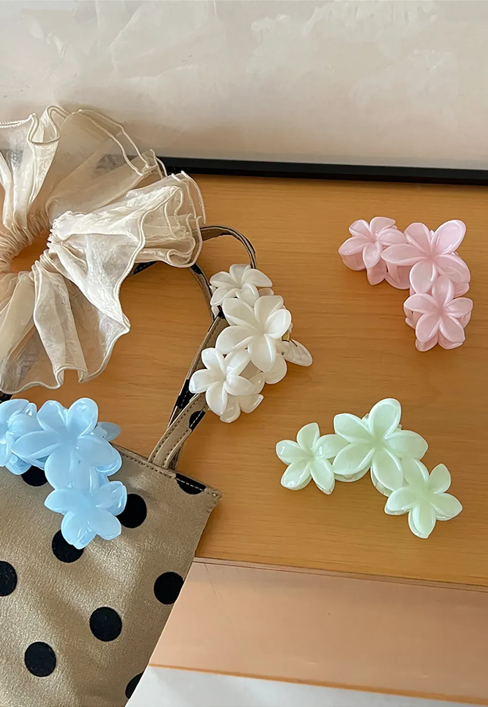 Floral Pattern Acrylic Hair Claw Clips