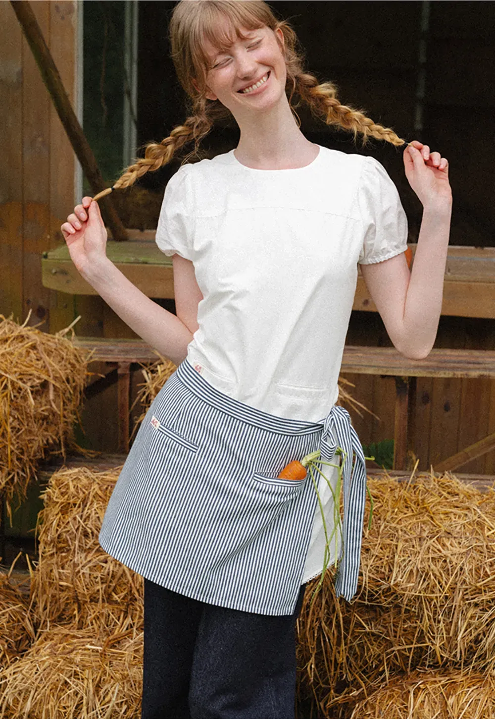 Striped Waist Apron with Front Pockets and Tie Closure
