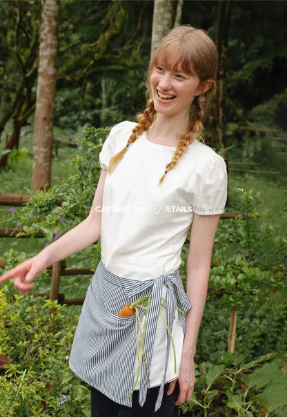 Striped Waist Apron with Front Pockets and Tie Closure