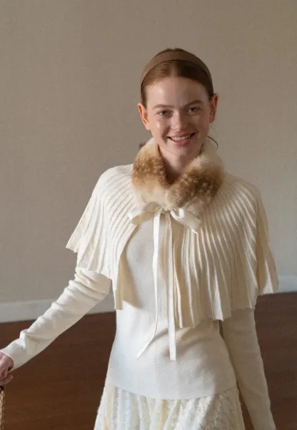 Fur Trimmed Pleated Knit Shawl