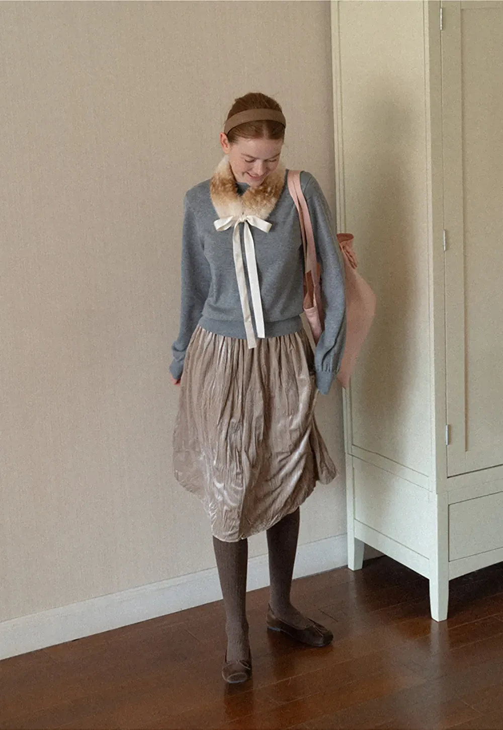 Fur Trimmed Pleated Knit Shawl