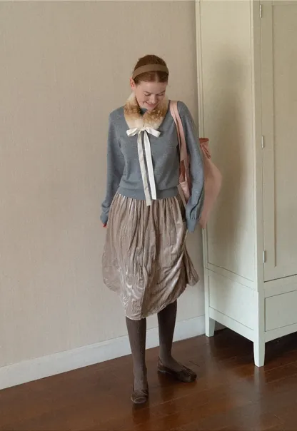 Fur Trimmed Pleated Knit Shawl