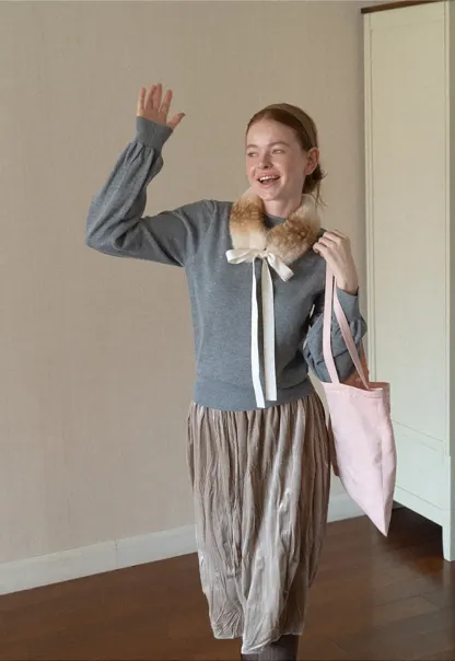 Fur Trimmed Pleated Knit Shawl