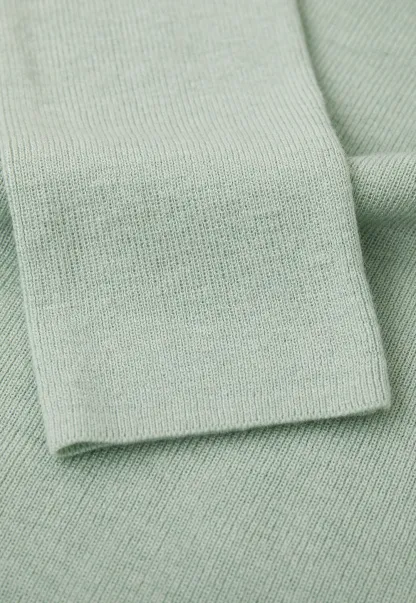 Colorblock Turtleneck Wool Knit Sweater