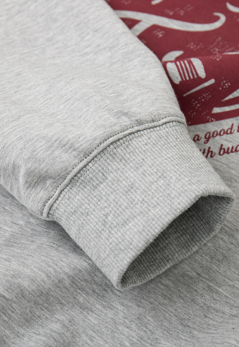 Off Shoulder Sweatshirt with Heart Graphic Print