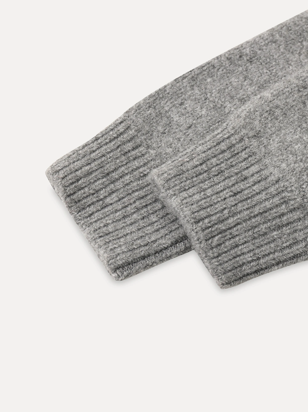 Classic diamond pattern wool knit sweater for casual wear