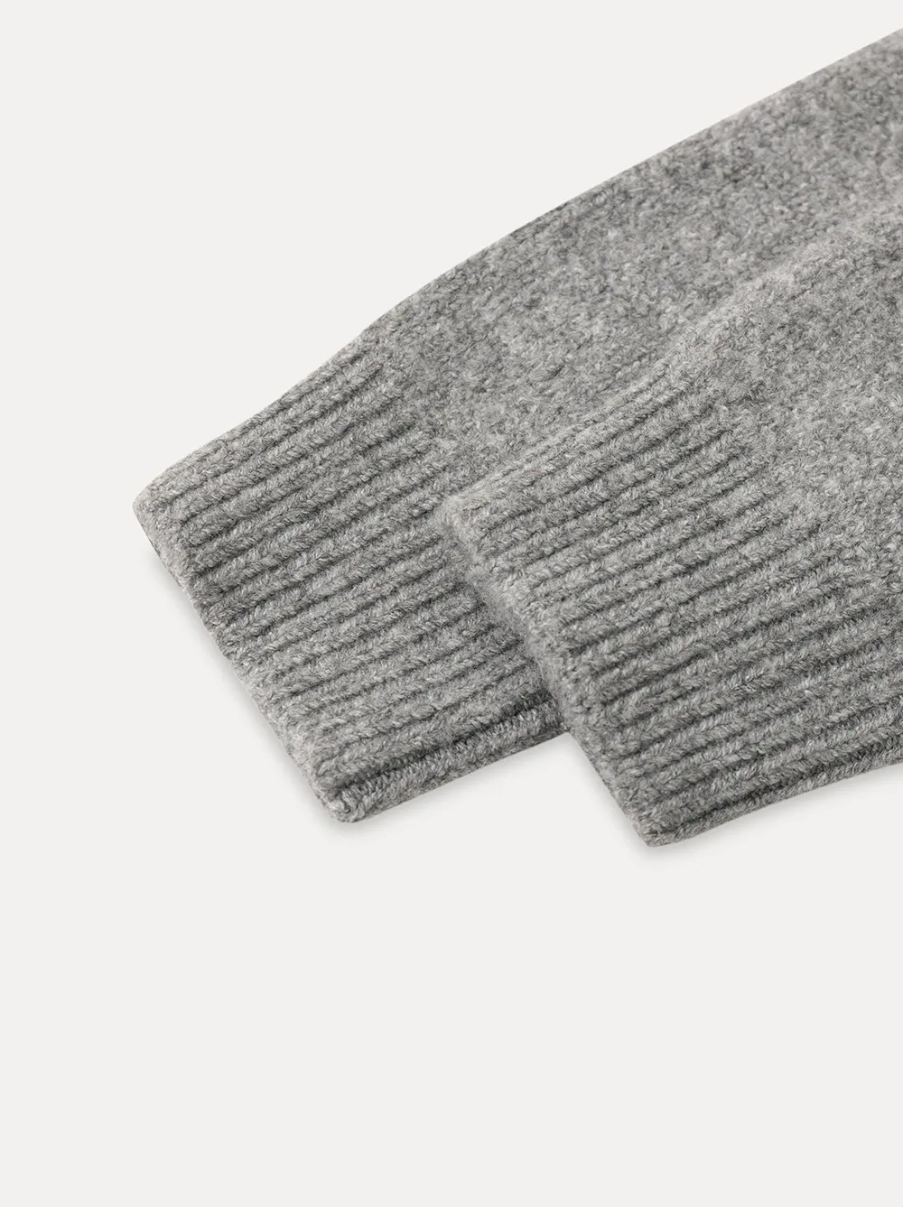 Classic diamond pattern wool knit sweater for casual wear