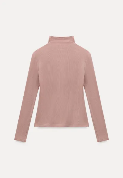 Elegant Ribbed Top with Button Detailing