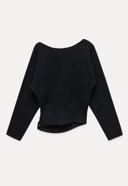 Women’s Boat Neck Knitted Sweater