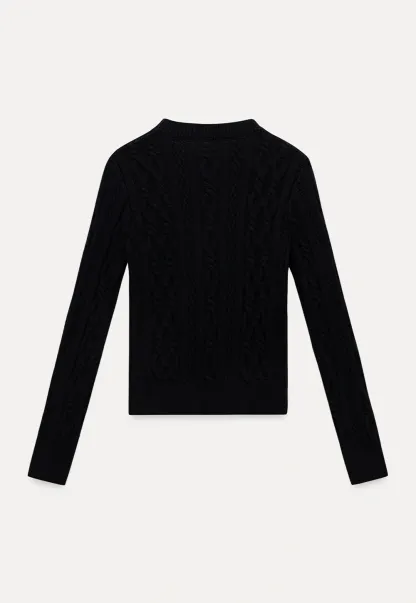 Classic Round Neck Cable Knit Slim Sweater