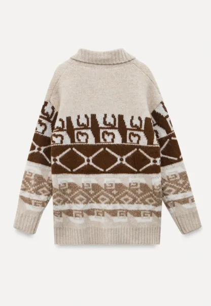 Vintage-Inspired Knit Cardigan with Geometric Design