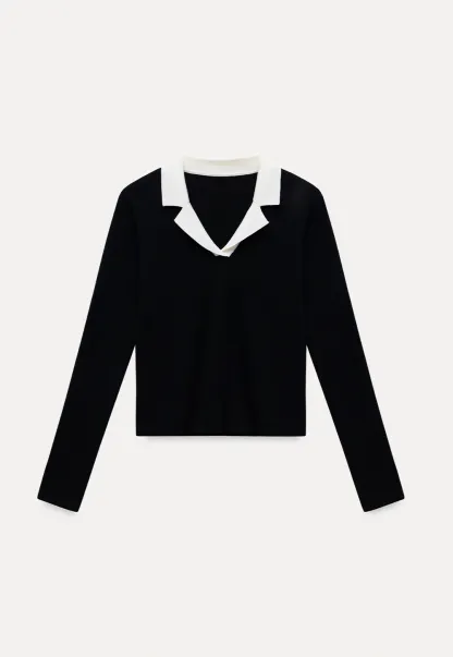 Elegant V-Neck Knit Top with Contrast Lapel Collar