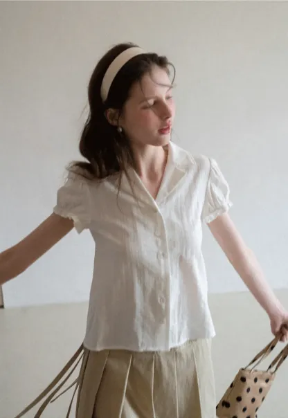 Short Sleeve Shirt with Collar and Button Front