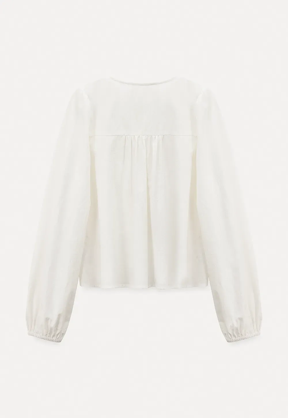 Pleated blouse with tie neck and long sleeves