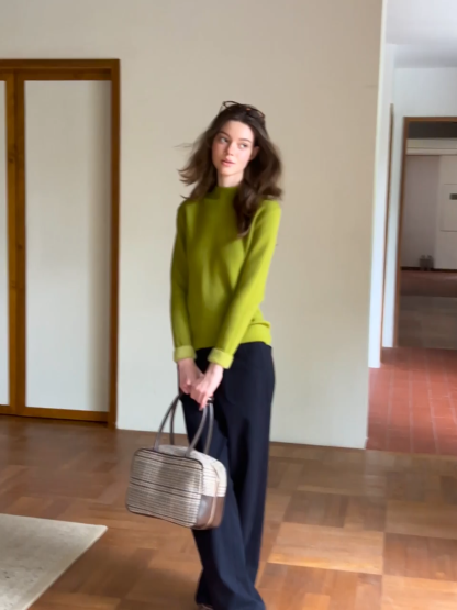 Women Soft Long Sleeve Crew Neck Sweater