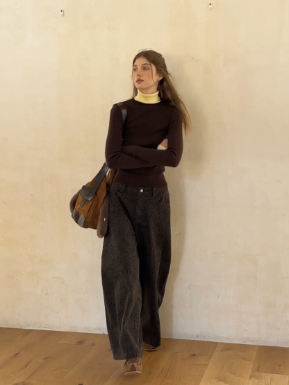 Casual Brown Turtleneck Sweater with Yellow Cuffs