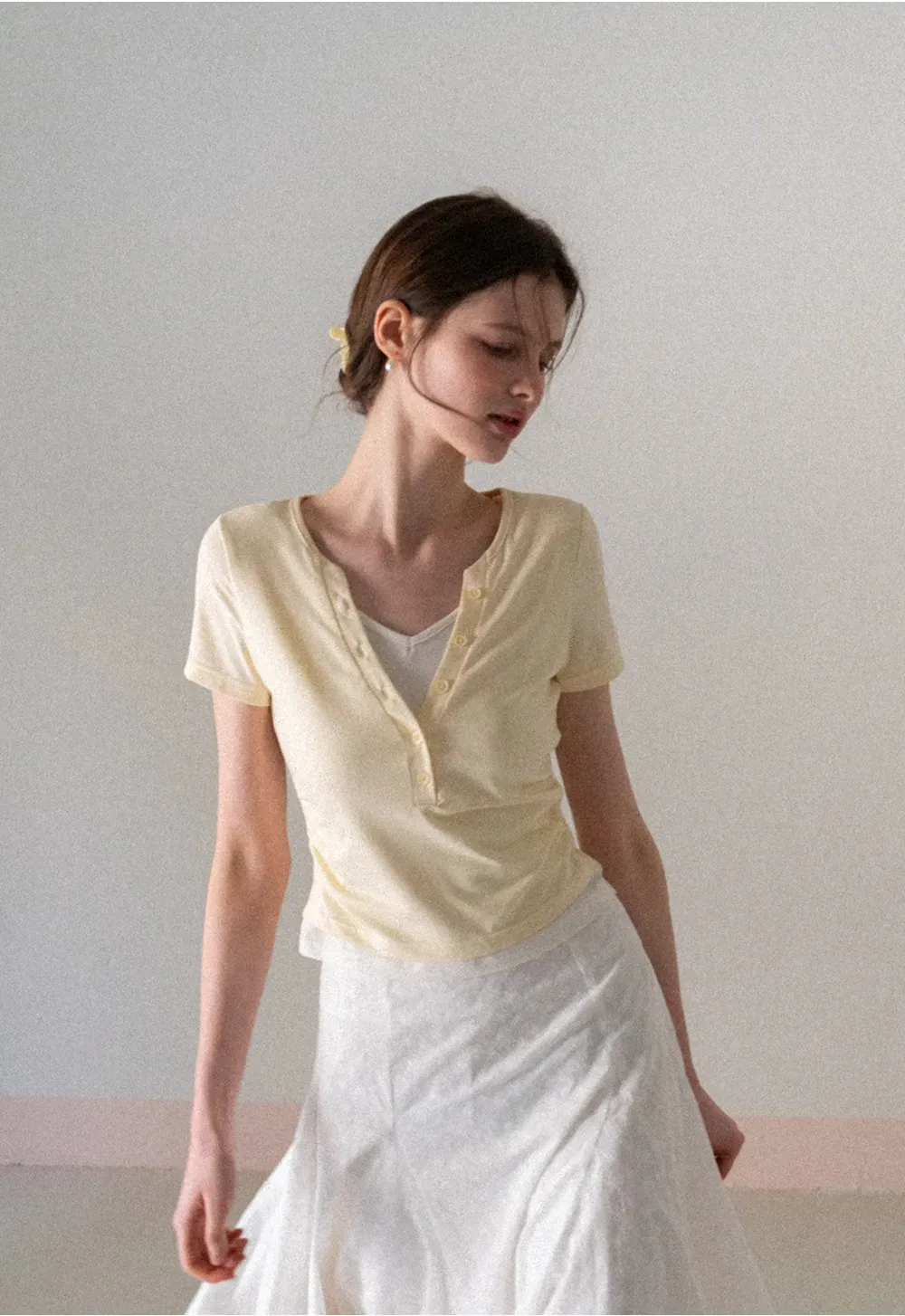 Short Sleeve T Shirt with Round Neck