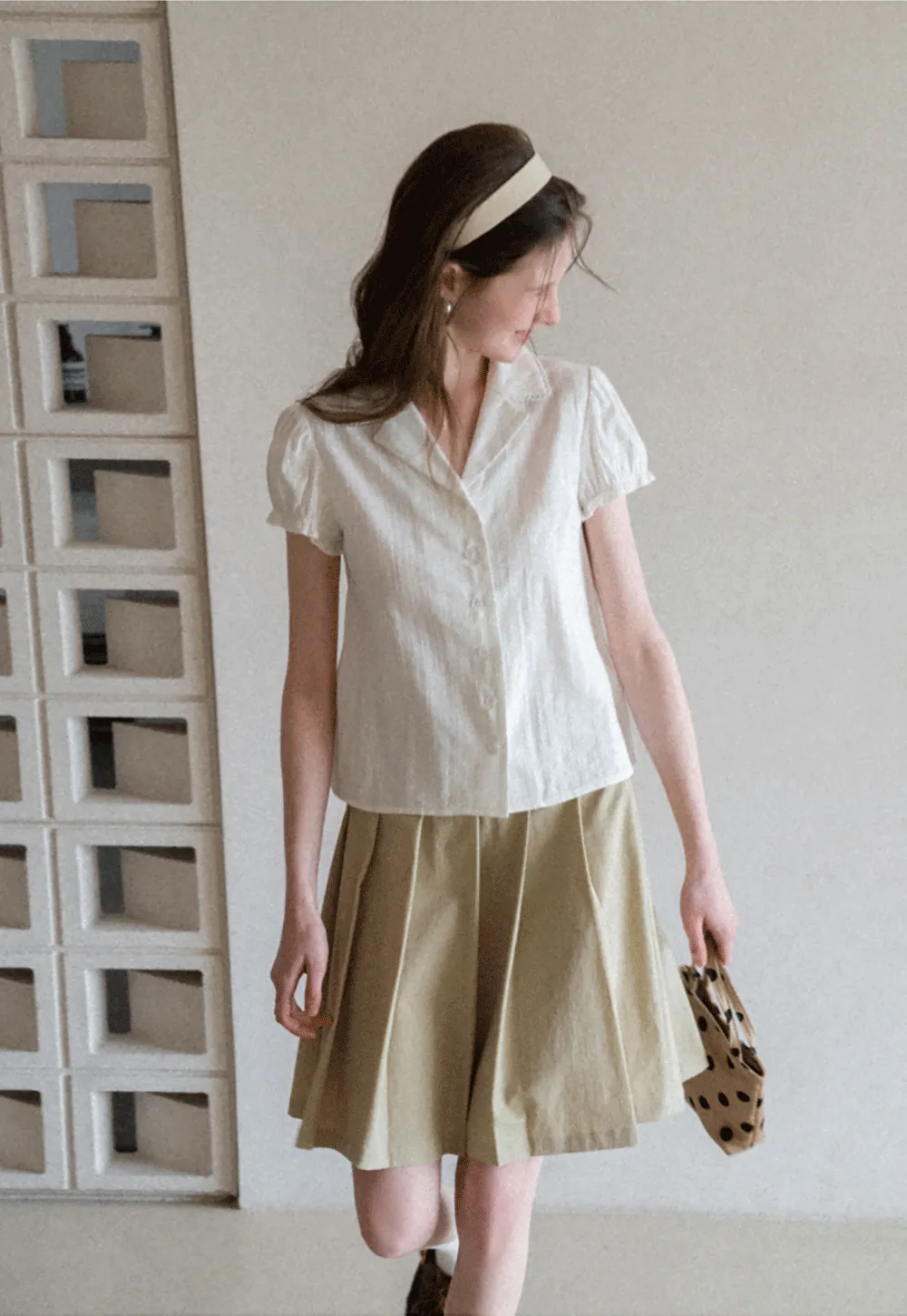 Short Sleeve Shirt with Collar and Button Front