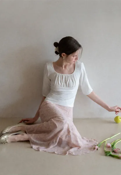 Flowy floral print midi skirt with layered hem