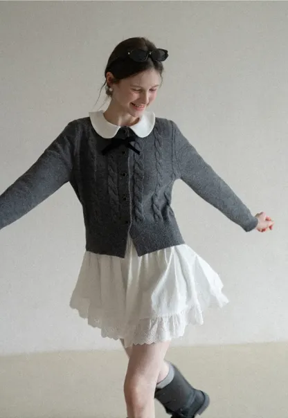 Elegant Cable Knit Cardigan with Bow Detail
