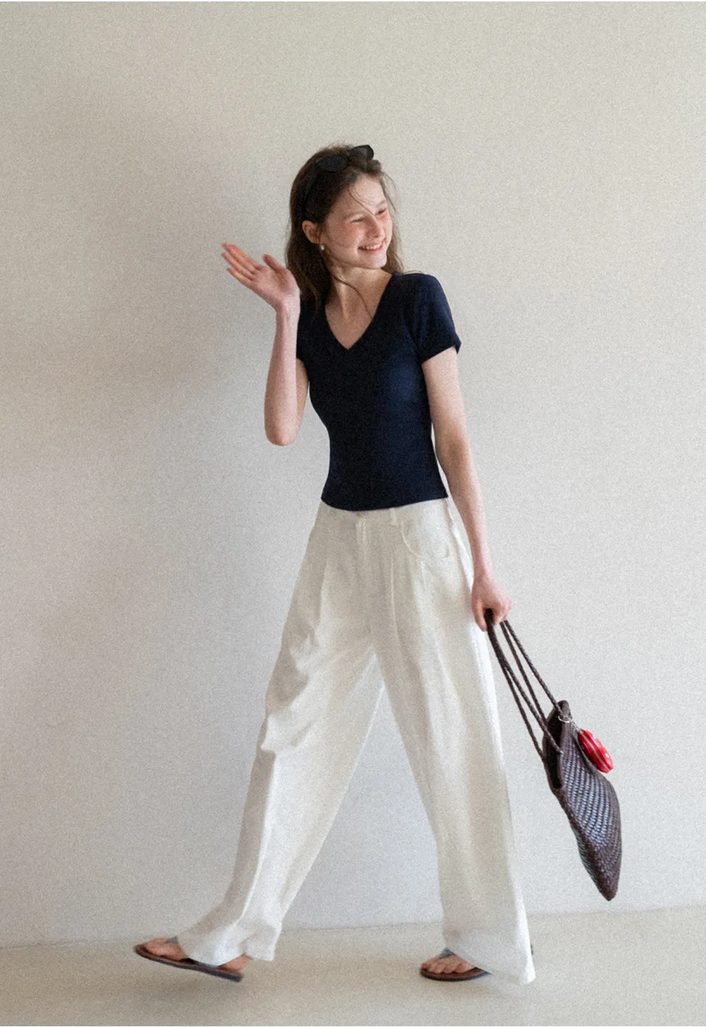 V neck short sleeve knit t shirt